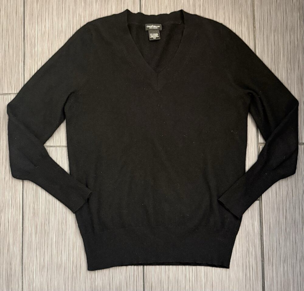 Lord & Taylor Black Cashmere Vneck Sweater Women’s Size Medium Classic
